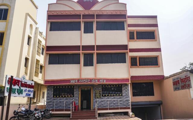 SPOT ON 79168 Akshay Lodge