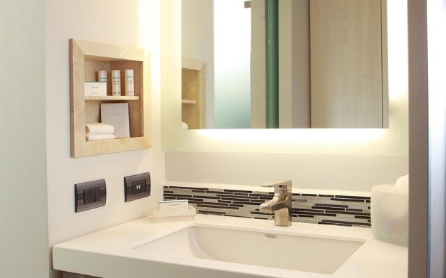 Hampton Inn & Suites by Hilton Aguascalientes Airport