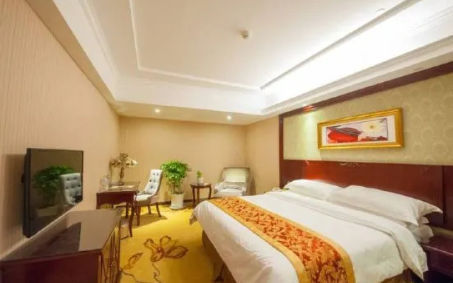 Vienna Hotel (Taixing Gulou Xintiandi Sports Center)