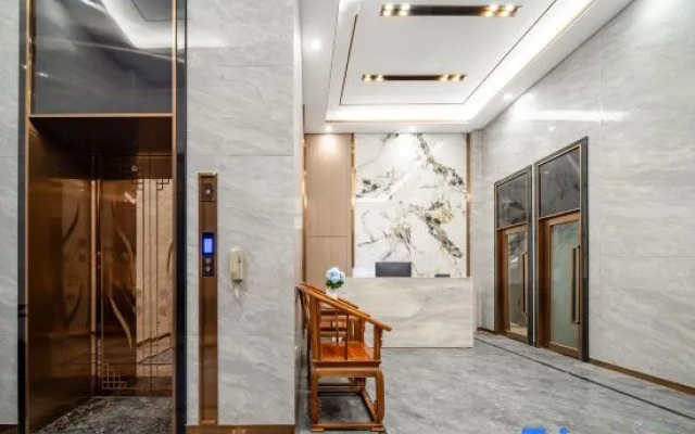 Zhirong Home Apartment  (Fuhua Road Dalang Plaza)