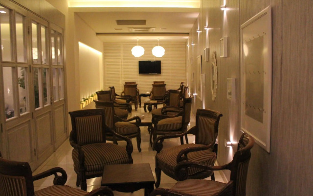 Al-Ballouti Hotel Suites