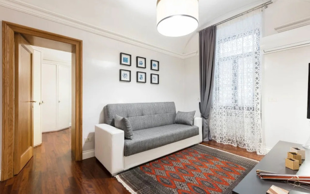 Modern and Elegant Flat Near Termini Station