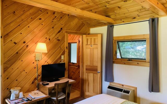 Wiscasset Woods Lodge