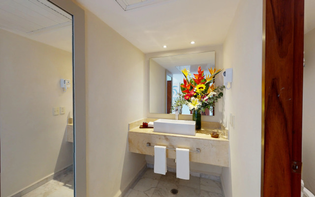 Park Royal Beach Cancún - All Inclusive