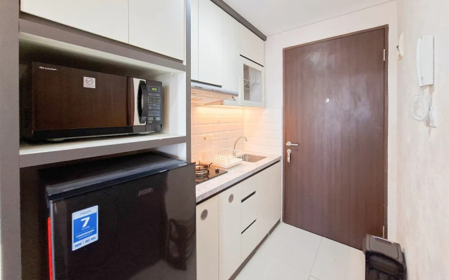 Modern Monochromatic Studio At Transpark Bintaro Apartment