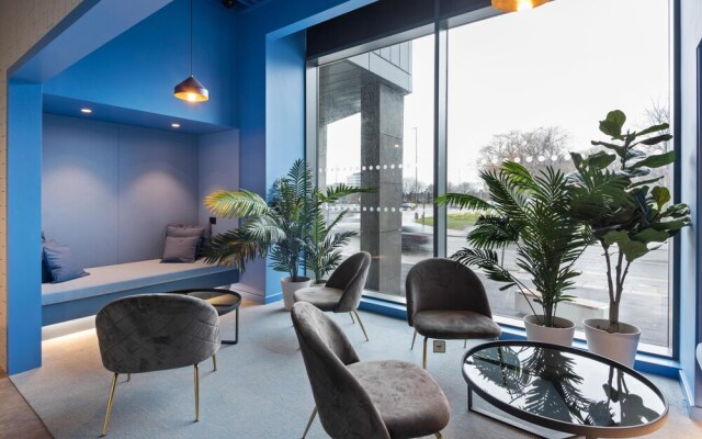 Spacious New 6BR Apt in City Centre - Sleeps 6