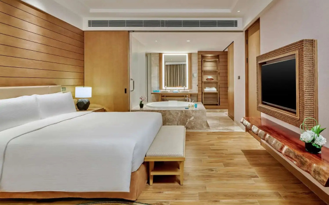 DoubleTree by Hilton Shanwei
