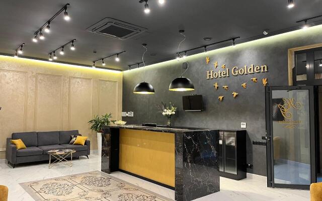 Golden Hotel