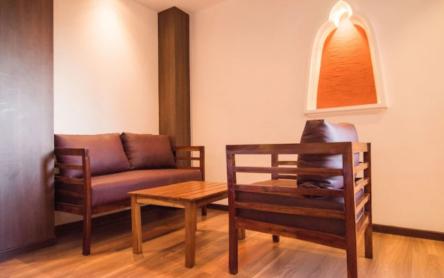 Everest Boutique Hotel