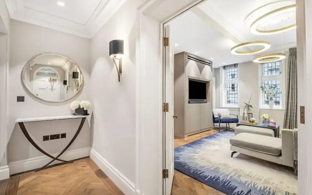 Mayfair Home Private Parking Central AC