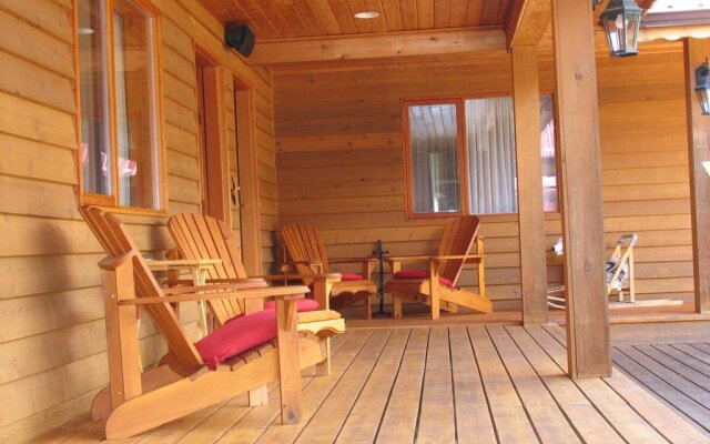 Blue Grouse Country Inn Bed & Breakfast