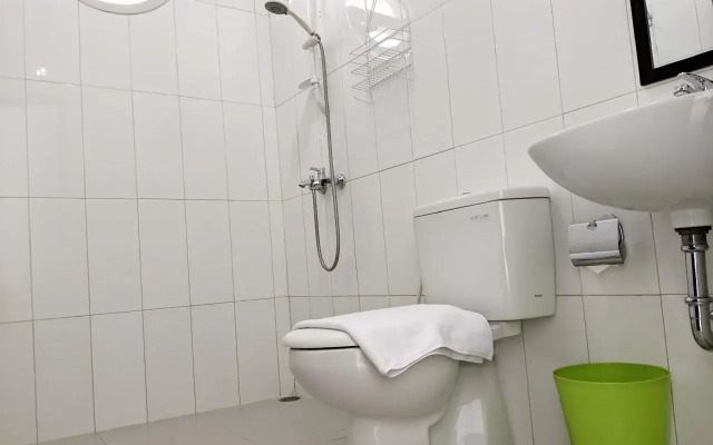 Chic Home Kemang by FLAT06