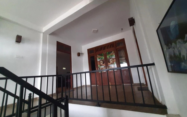 The Zenith Inn Ella