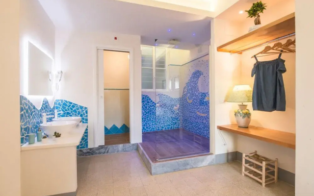 Paravia Suite