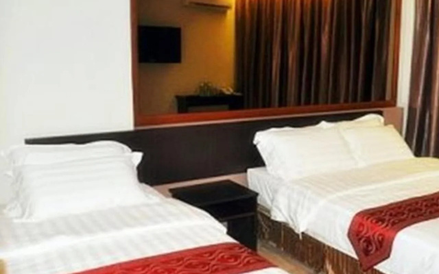 Goldenhill Hotel