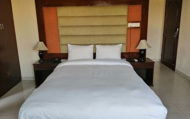 Grand Lake View Hotel