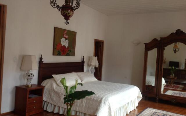 Casa Montalvo Bed & Breakfast