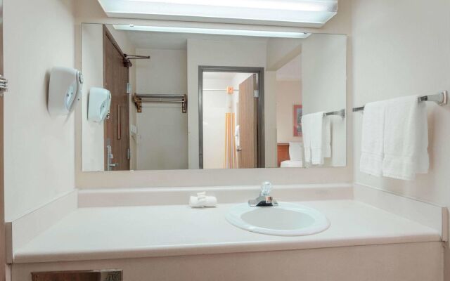 La Quinta Inn Indianapolis East-Post Drive