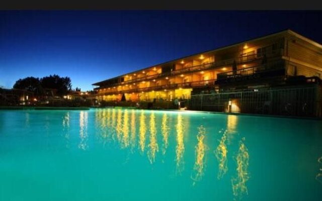 Campbell's Resort