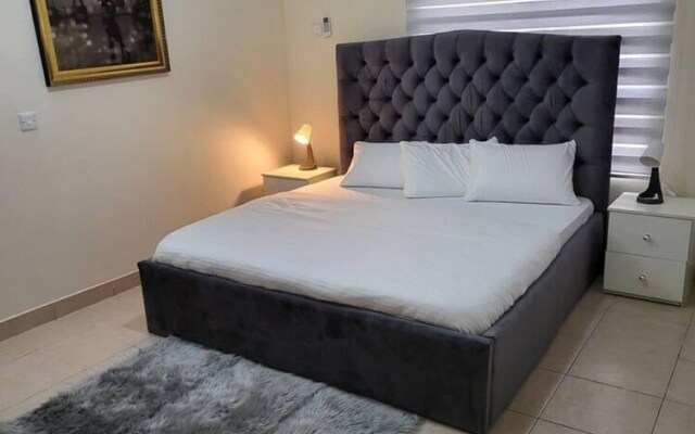 Stylish 2-bed Apartment in Lekki
