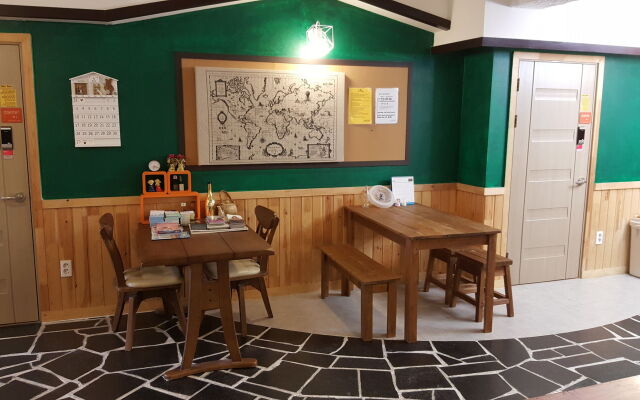 Dongbaekseom Guest House