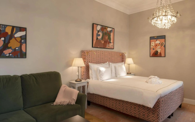 The Sparrow Hotel