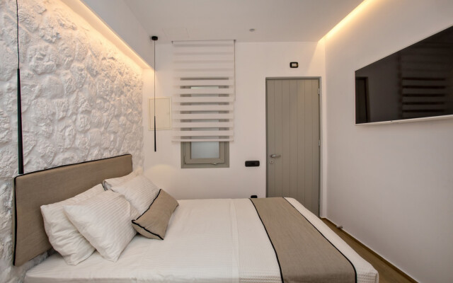 Levantes Luxury Suites I & II