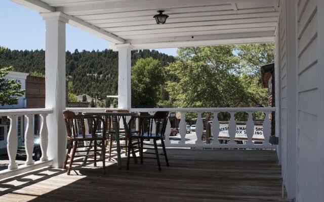 Fairweather Inn