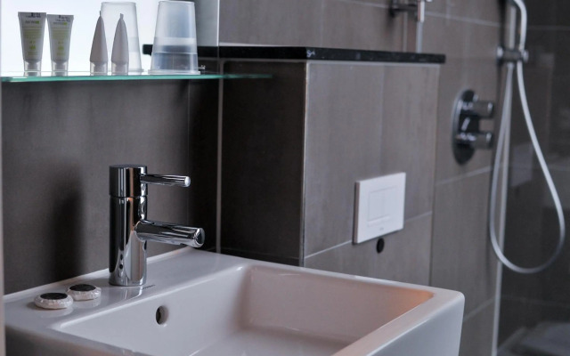 Отель Achillion 