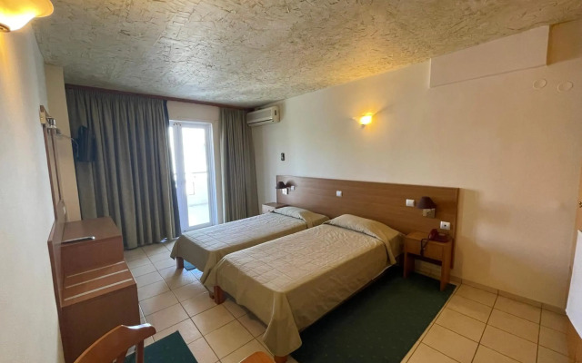 Hotel Flisvos