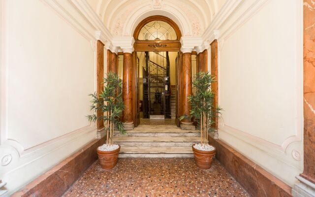 Affreschi Su Roma B & B