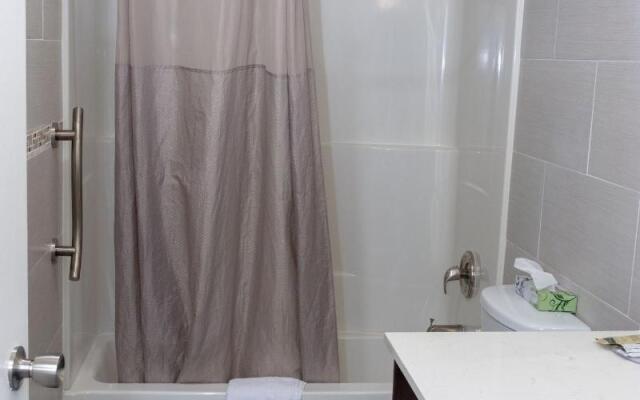 Value Inn Bellflower