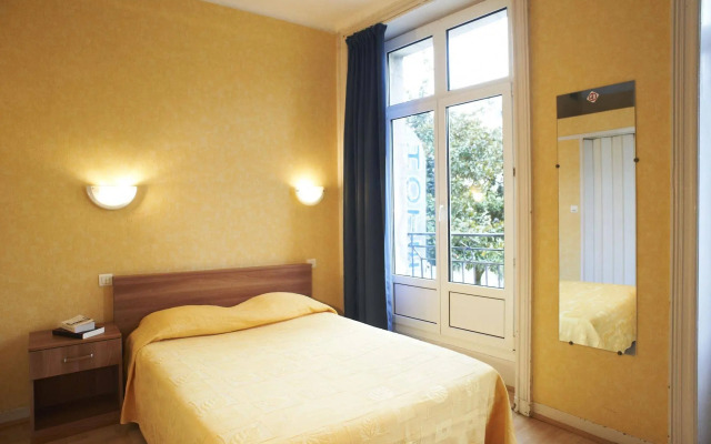 Hôtel Le Petit Duquesne