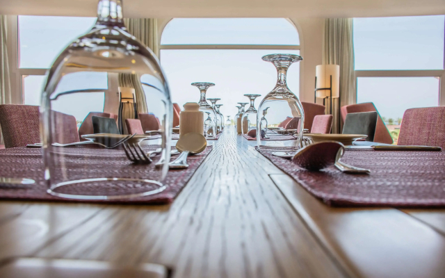 Radisson Blu Resort, Al Khobar Half Moon Bay - Hotel in Al Khobar - Photo 4