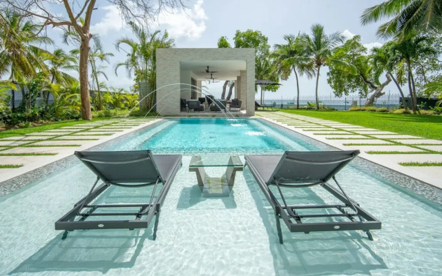 Onyx by Blue Sky Luxury