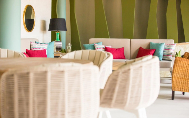 Amadores Beach Apartments