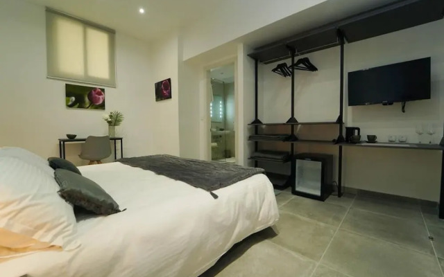 Capital Inn - Guest House