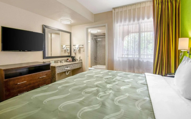 Quality Inn & Suites Jacksonville-Baymeadows