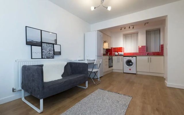 Homes By Pina
