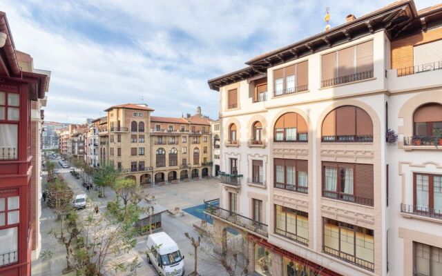 BILBAO BY THE SEA IV apartment by Aston Rentals