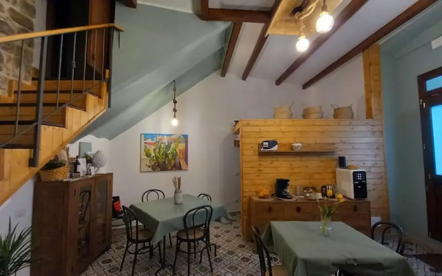 Cantunera Sicilian Room