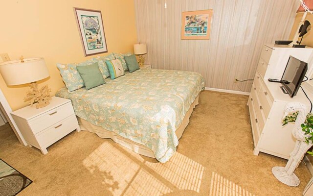 Sandpiper Cove Canal by Holiday Isle