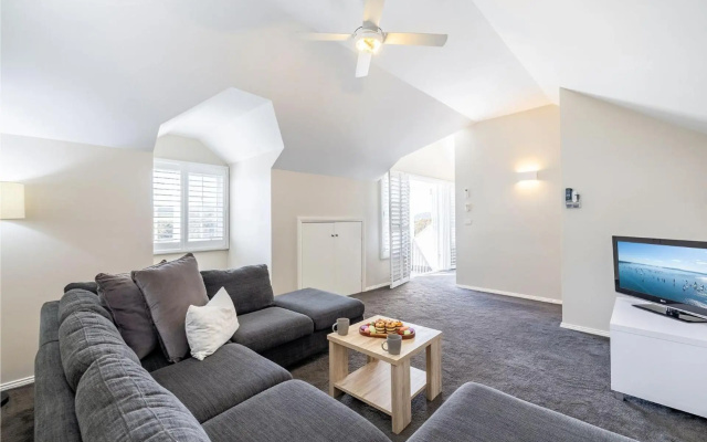 43 Squire Street Fingal Bay