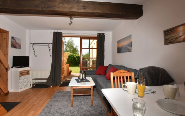 Spacious Apartment in Stove with Waterfront