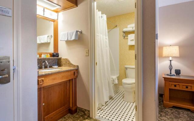 Meadowmere Resort