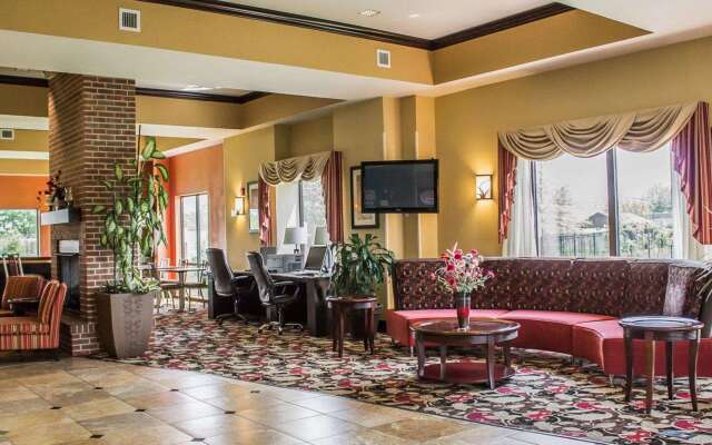 Comfort Suites Columbus East Broad