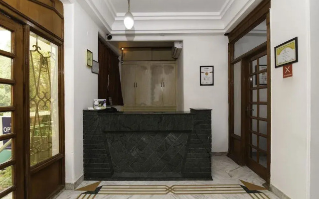 OYO 16359 Optimum Sheela Inn