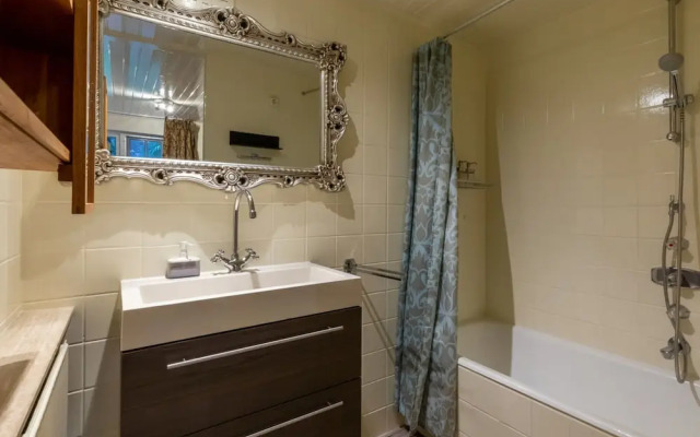 Charming Beach Villa With Thatched Roof