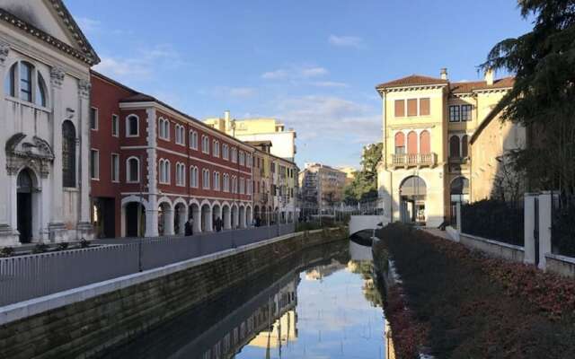 Inviting Apartment In Venice Near Doge's Palace