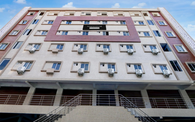 Super Townhouse Kukatpally formerly SV Royal